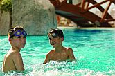 4 * szálloda Hévízen - jacuzzi - wellness utazás Hévíz, Wellness hétvége a Carbona Szállodában, wellness hétvégi csomagok