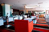 Sofitel Budapest - Luxus hotel Sofitel, terasz, panorámás kilátással a Dunára a Lánchídra és a Budai Várra