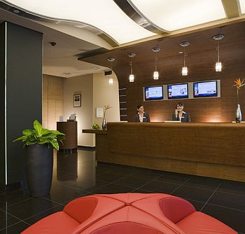 NOVOTEL DANUBE BUDAPEST - Novotel Budapest, hotel szoba Budapesten panorámás kilátással a Dunára és az Országházra NOVOTEL DANUBE BUDAPEST - Novotel Budapest, hotel szoba Budapesten panorámás kilátással a Dunára és az Országházra