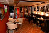 Kávézó a Tó hotelben Bánkon - Közvetlen szállodai szobafoglalás - Online reservation In Bank - Wellness hotel Magyarországon