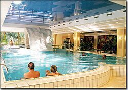 Wellness és Gyógymedence a Margitszigeten - Grand hotel Margitsziget Budapest, Wellness hétvége Budapesten a Grand és a Termál szállodában Wellness és Gyógymedence a Margitszigeten - Grand hotel Margitsziget Budapest, Wellness hétvége Budapesten a Grand és a Termál szállodában