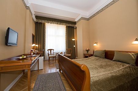 Szállás a Virágkarnevál idejére Debrecenben a Grand Hotel Aranybika szállodában akciós áron