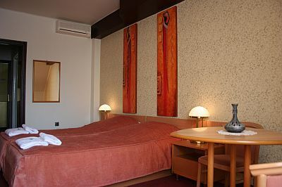 Kiadó szoba a Park Hotel Minaretben Egerben - olcsó szállodák Egerben