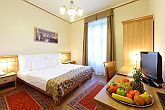 Hotel Historia kétágyas szép, romantikus szobája családi hétvégére akciós áron