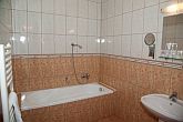 Hotel König fürdőszobája Nagykanizsán
