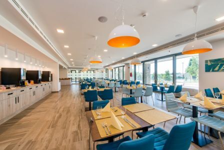 ✔️ Akadémia Wellness Hotel étterme Balatonfüreden 4* félpanzióval